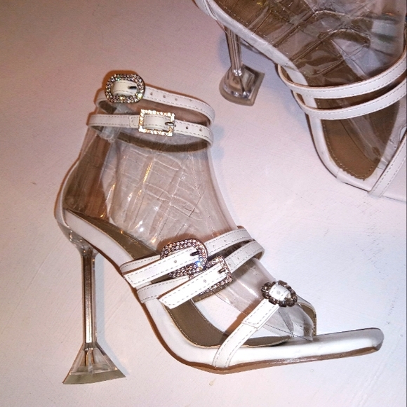 Lemonade Bling Buckle Heels - Picture 4 of 15